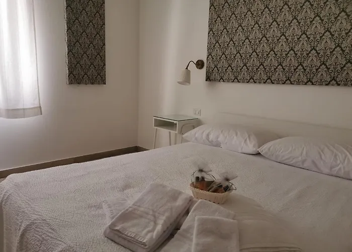 Bed and Breakfast Al Cortile Ρέτζιο ντι Καλάμπρια